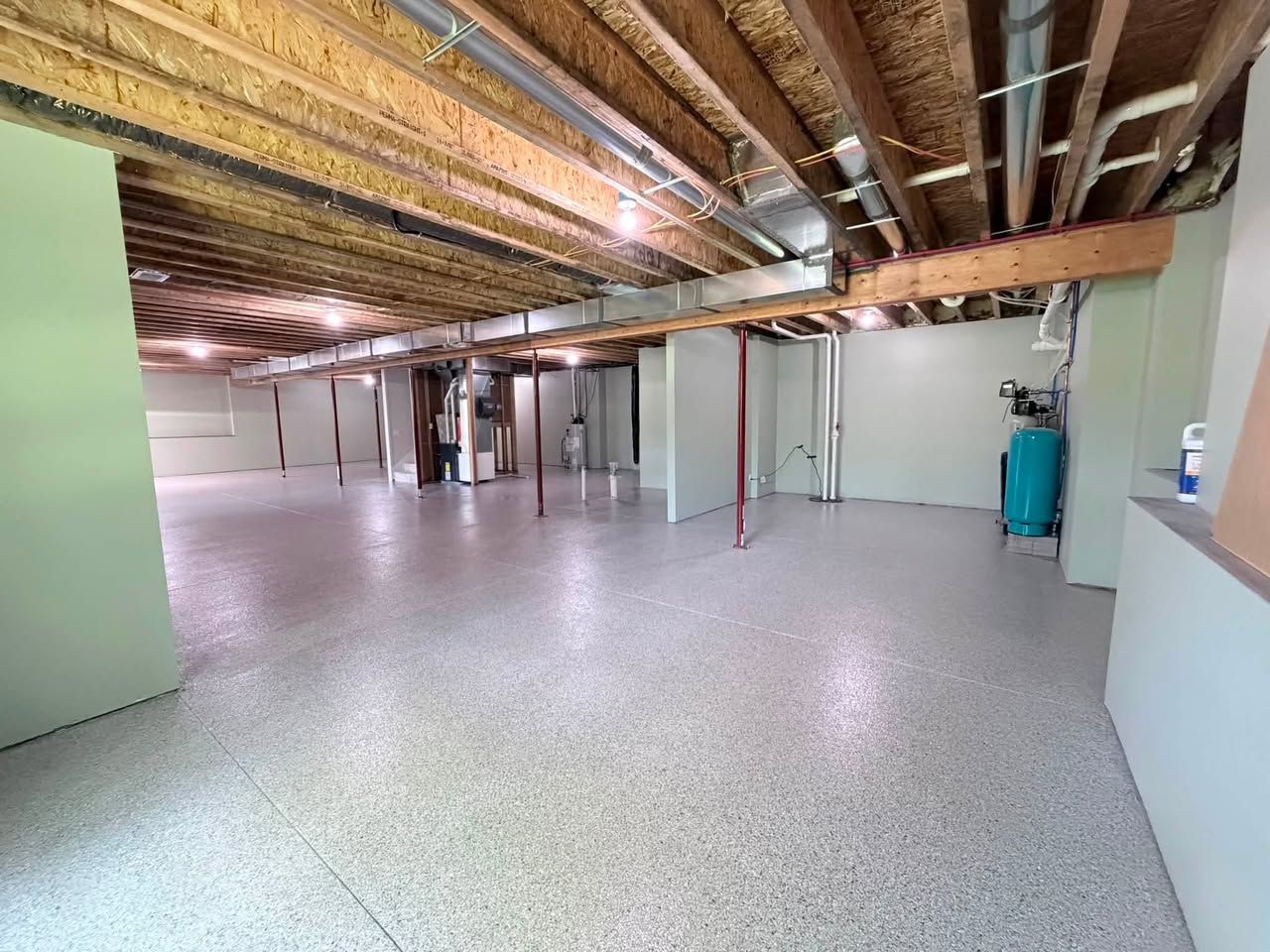 Flake epoxy basement floor coating Flagstaff AZ